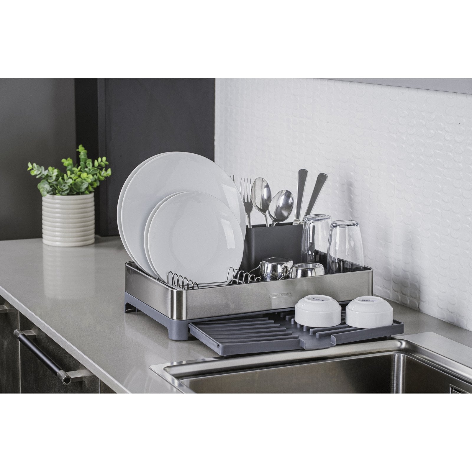 Essential Modern<br/> 